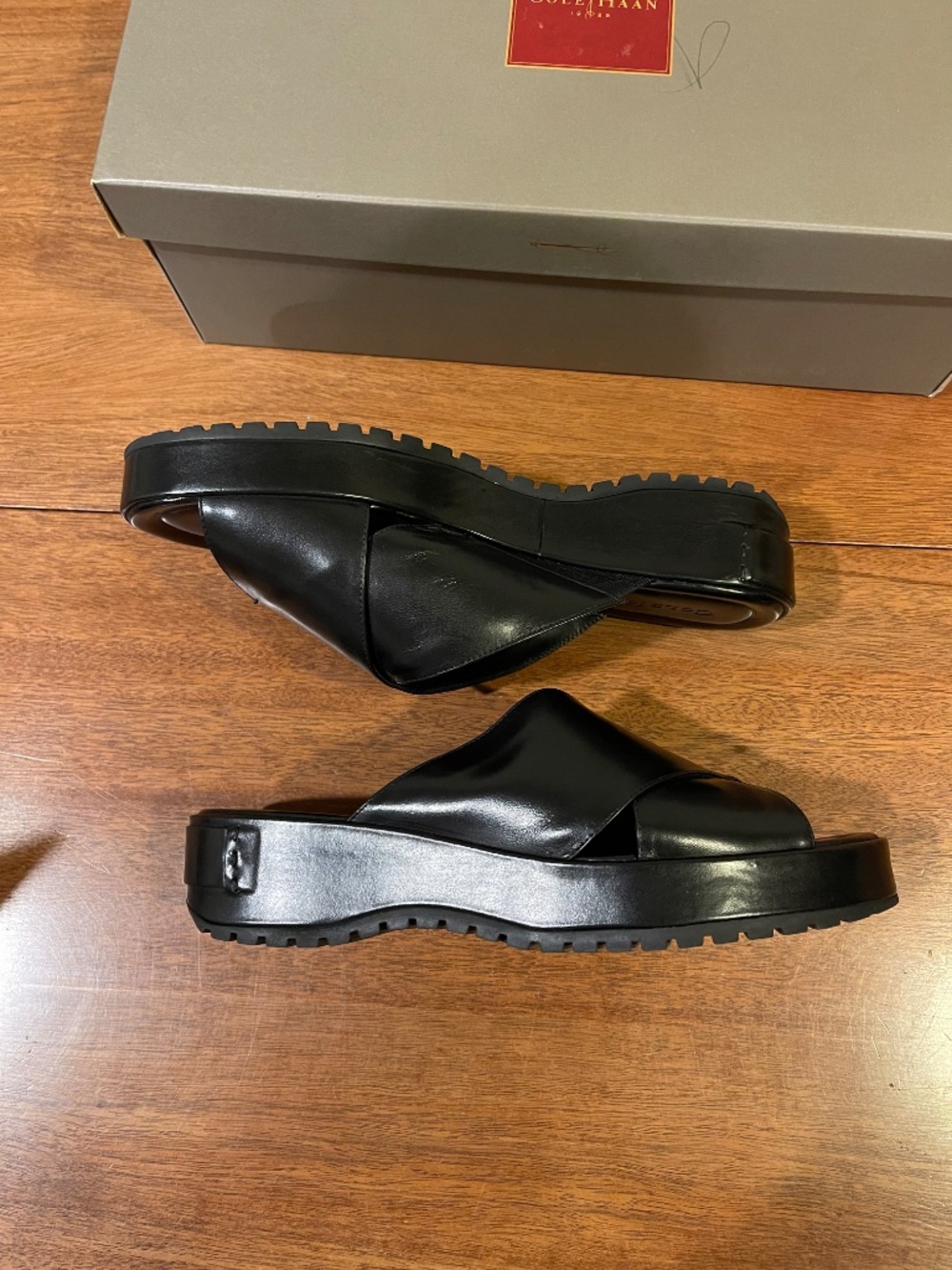 NEW Vintage Cole Haan Black Leather Criss-Cross Platform Sandals Women's 6.5 - Picture 6 of 15